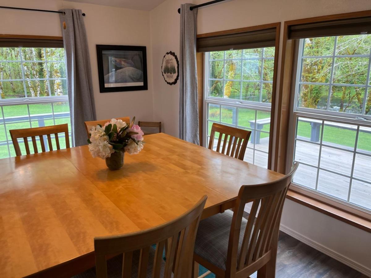 A Relaxing Getaway-A Backwoods Cabin Solduc River Beaver Extérieur photo