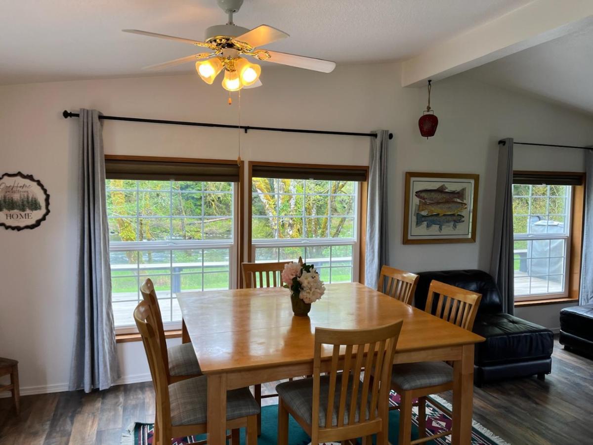 A Relaxing Getaway-A Backwoods Cabin Solduc River Beaver Extérieur photo