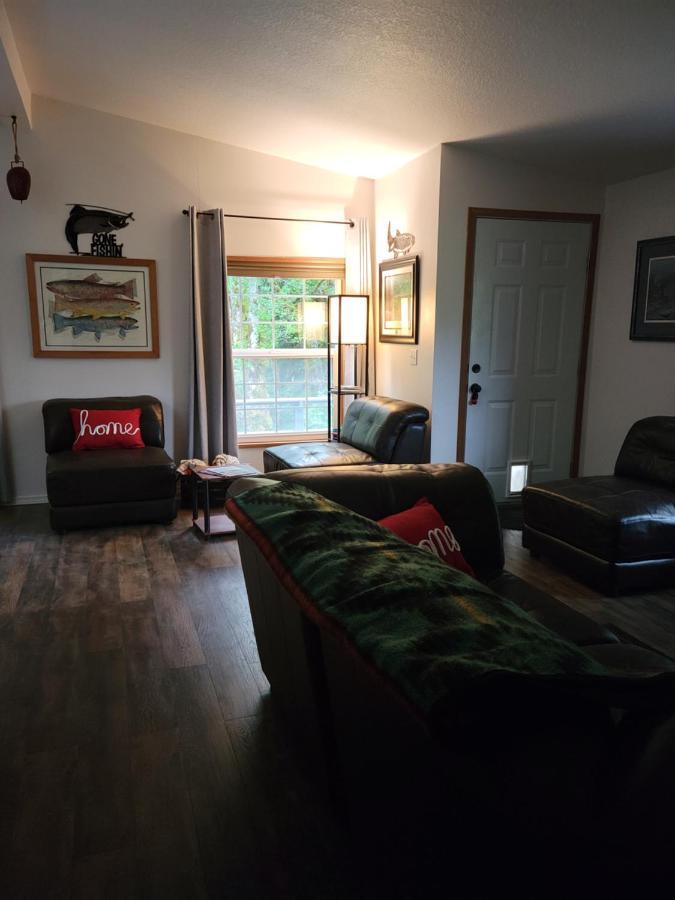 A Relaxing Getaway-A Backwoods Cabin Solduc River Beaver Extérieur photo