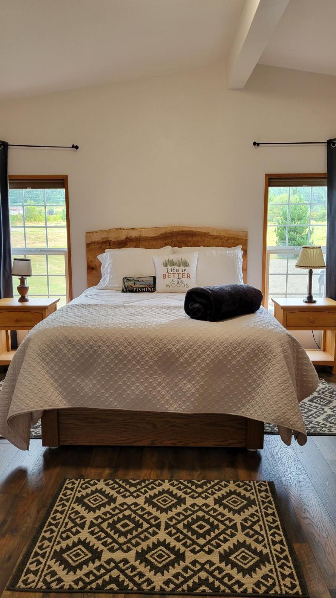 A Relaxing Getaway-A Backwoods Cabin Solduc River Beaver Chambre photo